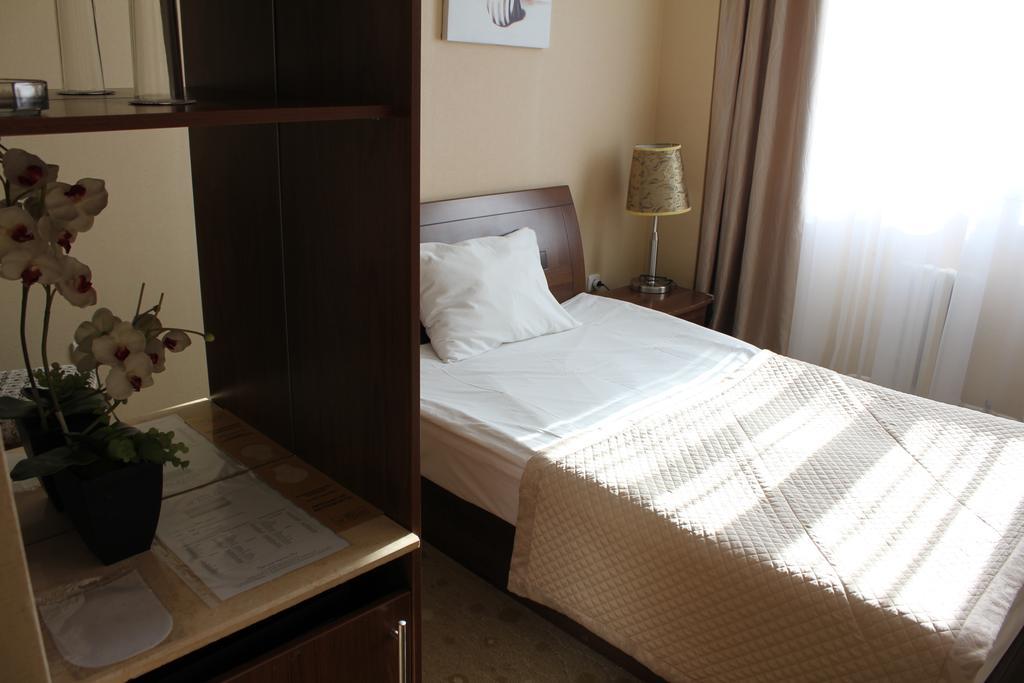 Akbulak Hotel Astana Phòng bức ảnh