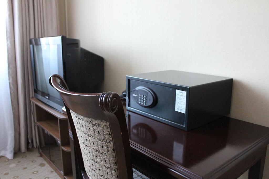 Akbulak Hotel Astana Phòng bức ảnh