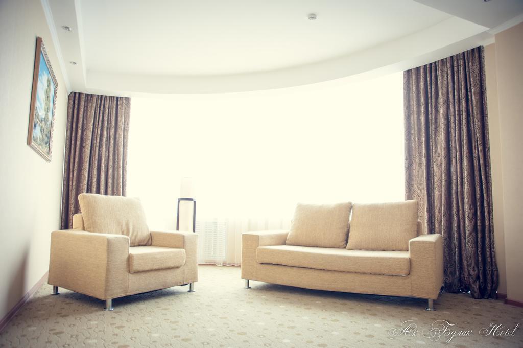 Akbulak Hotel Astana Ngoại thất bức ảnh